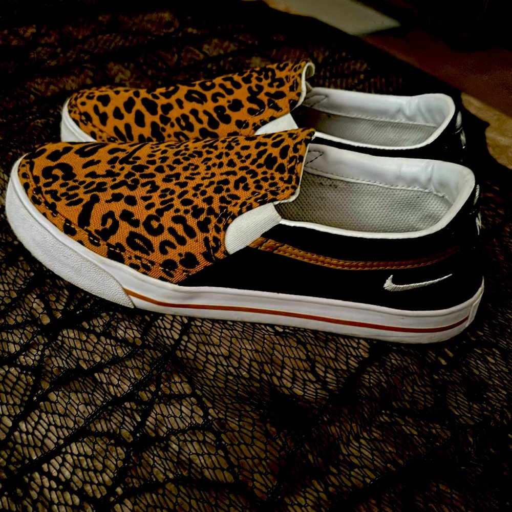 Pair of Women’s Nike Court Legacy Leopard Print Slip Ons Size 7. Lightly Worn.